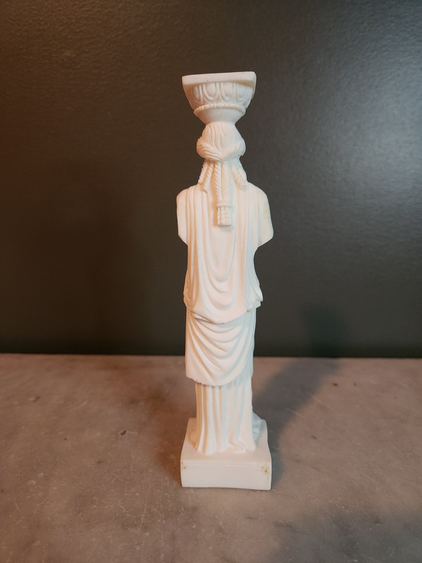 Kapyatie Greek Pillar Resin sculpture