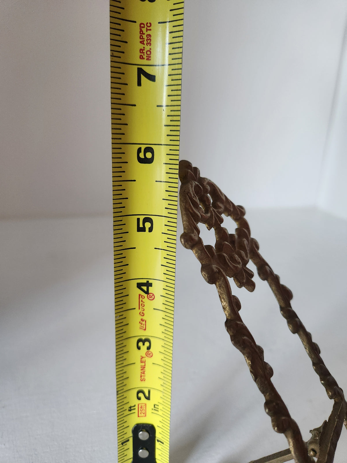 Ornate Easel 5.75"