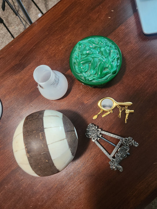 Laura's Treasures