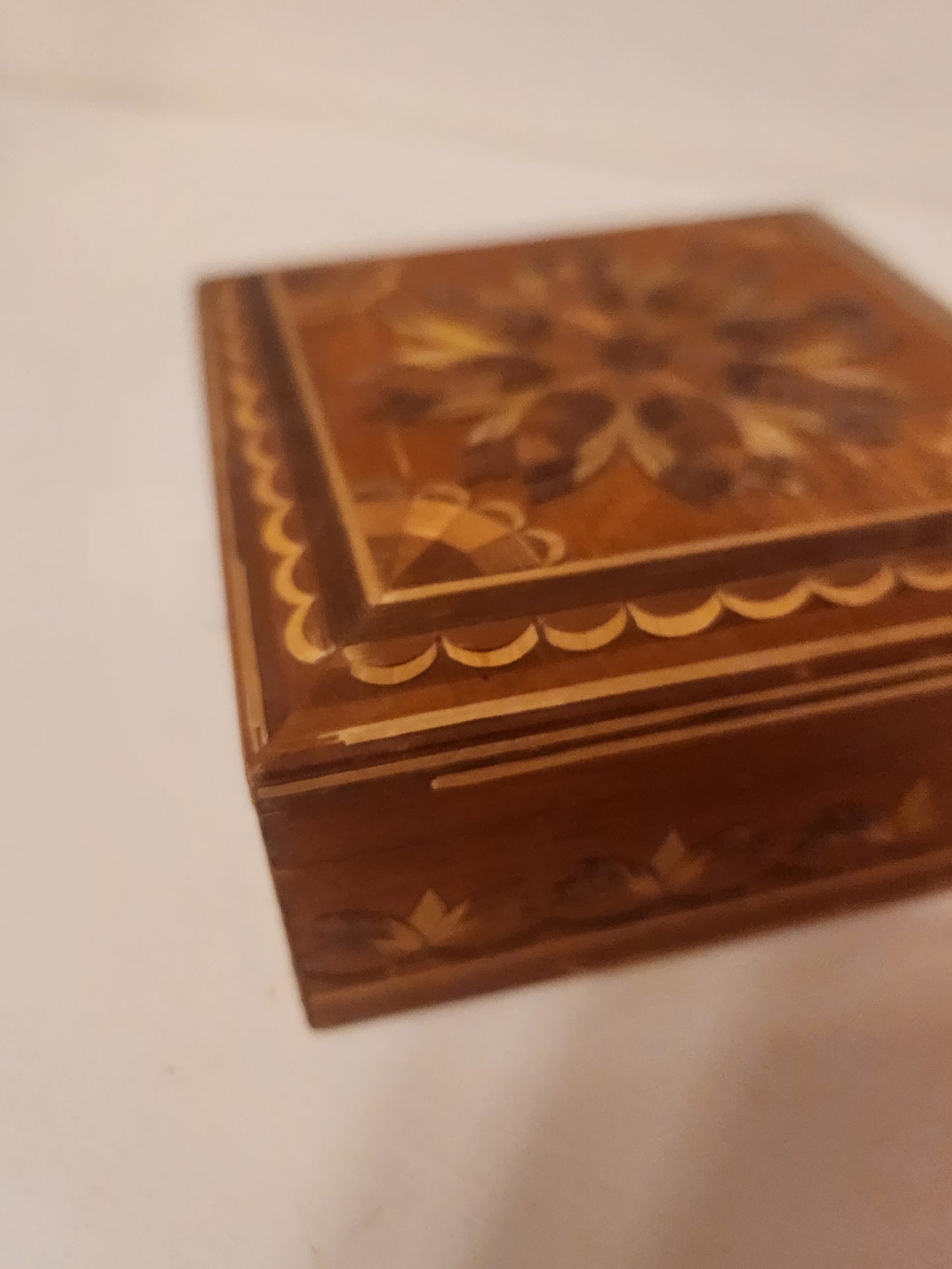Russian Straw-Inlay Box (Square)
