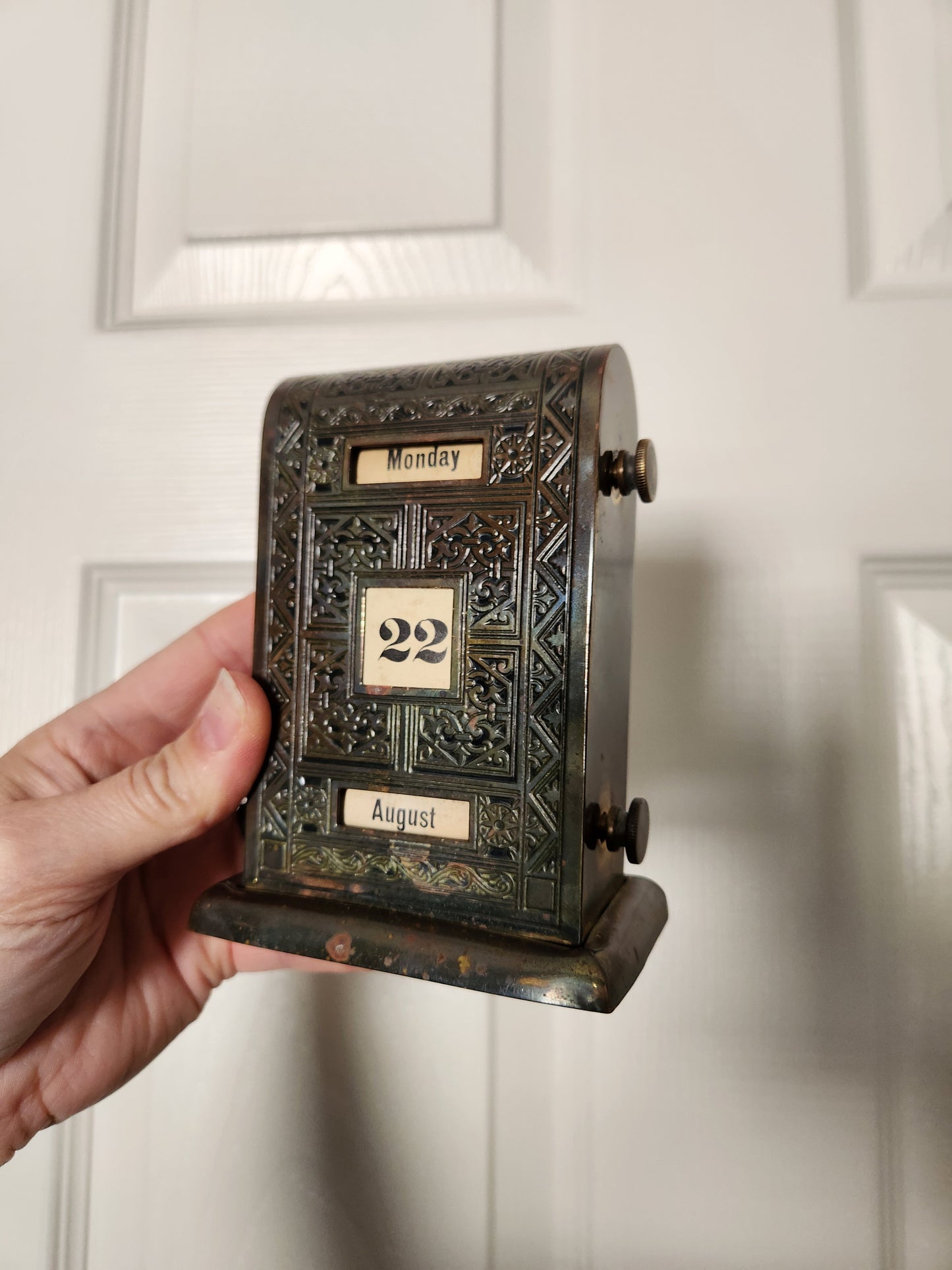 Perpetual calendar