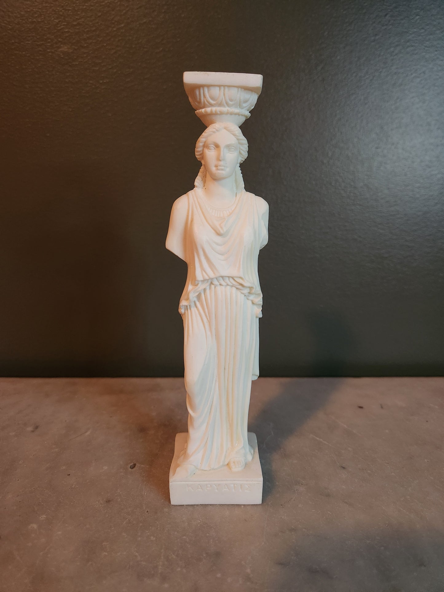 Kapyatie Greek Pillar Resin sculpture