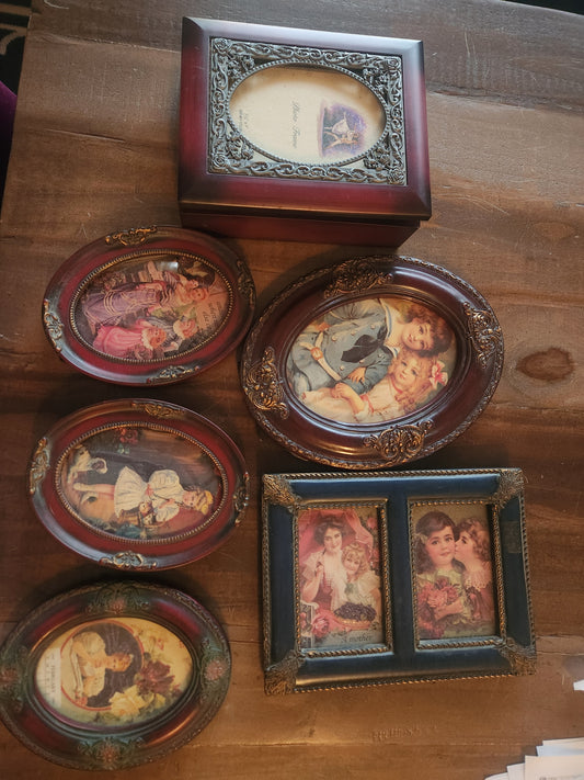 Frames for Arianna