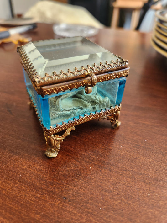 Antique blue ring box for rosa