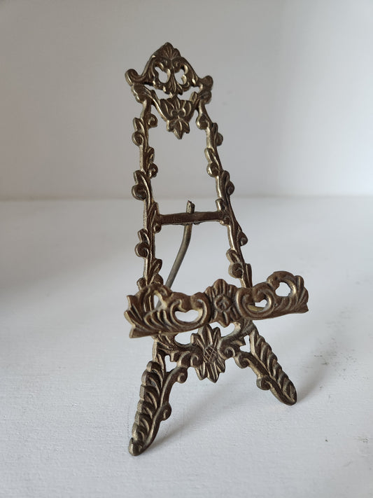 Ornate Brass Easel 6.5"